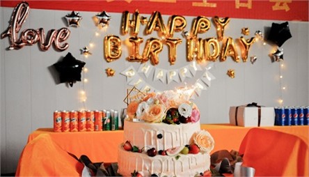 員工生日會(huì ) 來(lái)自西迪家人的關(guān)懷